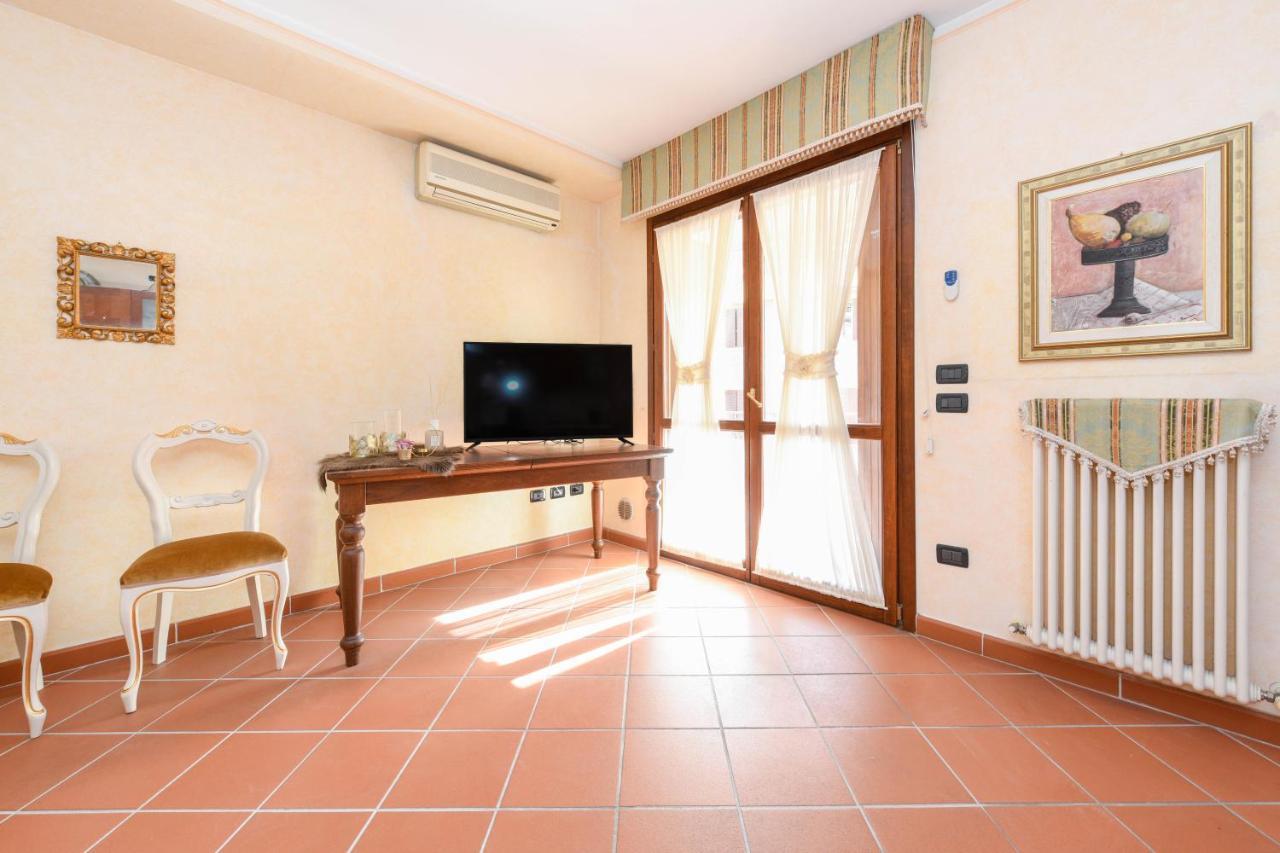 Prestige Apartment Σιρμιόνε Εξωτερικό φωτογραφία